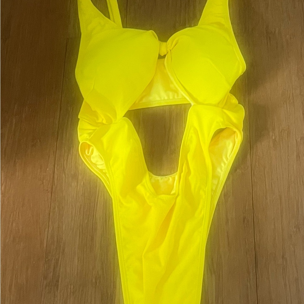 Bright Yellow One Piece Swimsuit Sz 8/10 Gabrielle Union